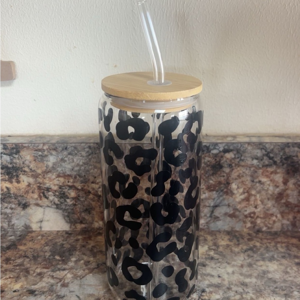 Leopard Print Glass Tumbler with Bamboo Lid and Straw